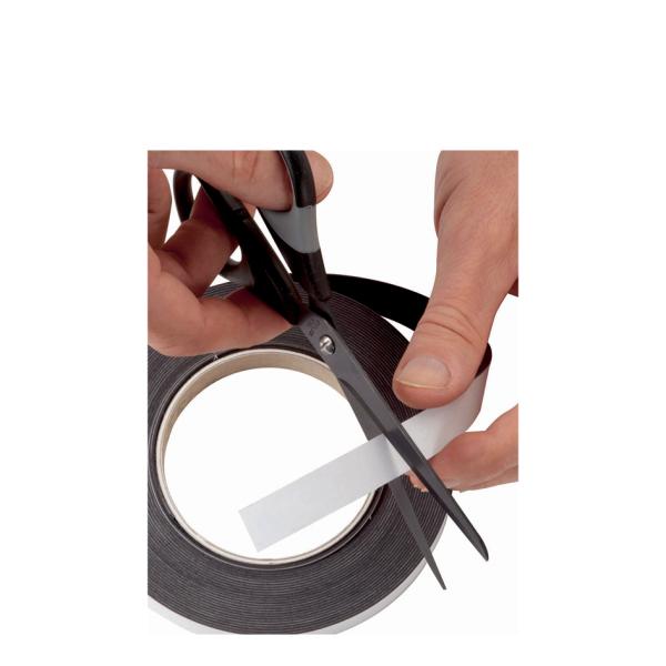 Magnetband, 20 mm x 10 m, Dicke: 1 mm, weiß MAUL 652 43 02 (4002390063272)